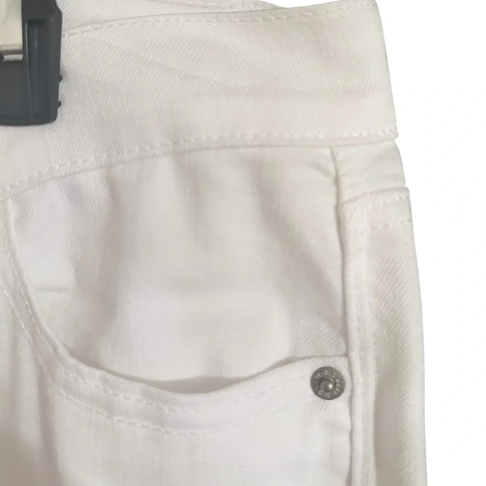 Old Navy White ‘Diva’ Denim Jeans.